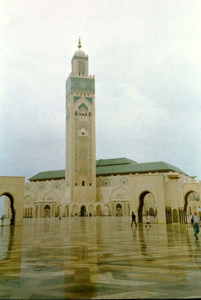 La nouvelle Mosquée de Casablanca  . . .