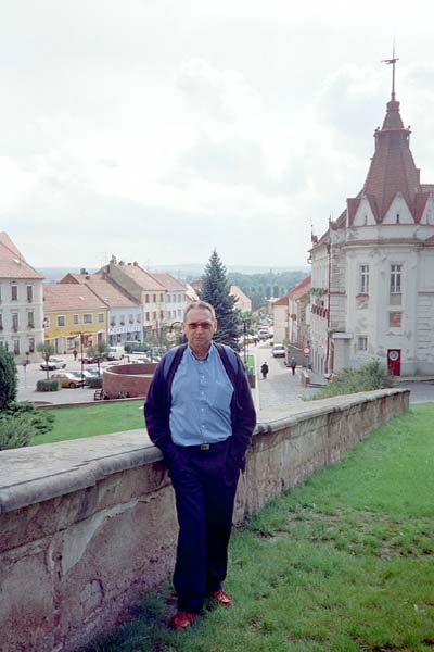 En Bohême au pied du château Hluboká nad Vltavou  . . .